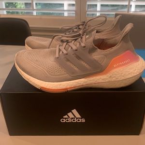 Adidas women’s Ultraboost 21 size 7.5